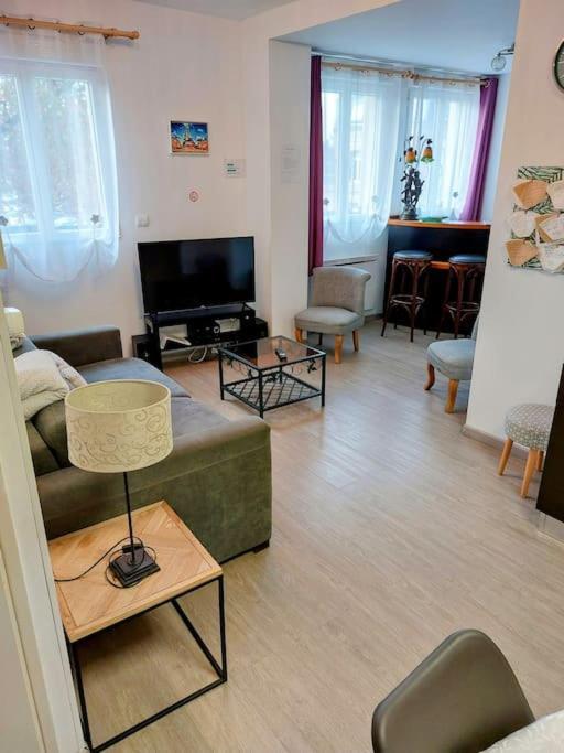 Gite 65 M2 200 M Gare T-G-V 400 M Centre-Ville Grand Parking 250 Places Gratuit Face Au Logement อาร์ราส ภายนอก รูปภาพ